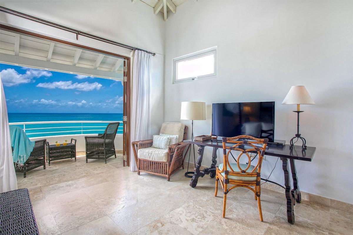 Villa Rental St Martin - Sea view terrace and TV